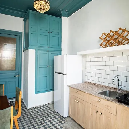 Mansion With Lemon Tree Apartamento Esmirna