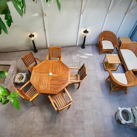 Mansion With Lemon Tree Esmirna