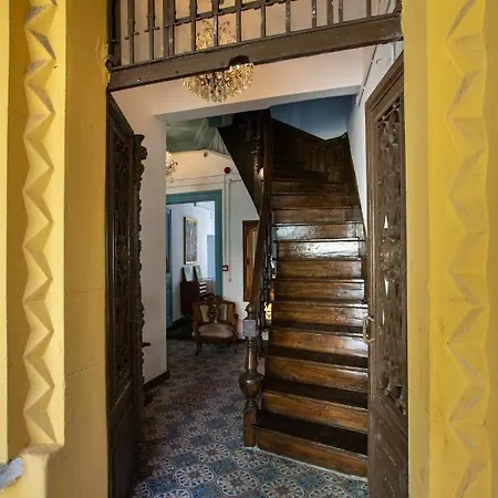 Mansion With Lemon Tree *