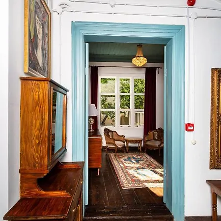 Mansion With Lemon Tree Apartamento